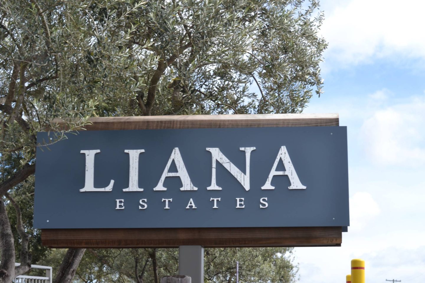 liana-estates-napa-valley- the sign