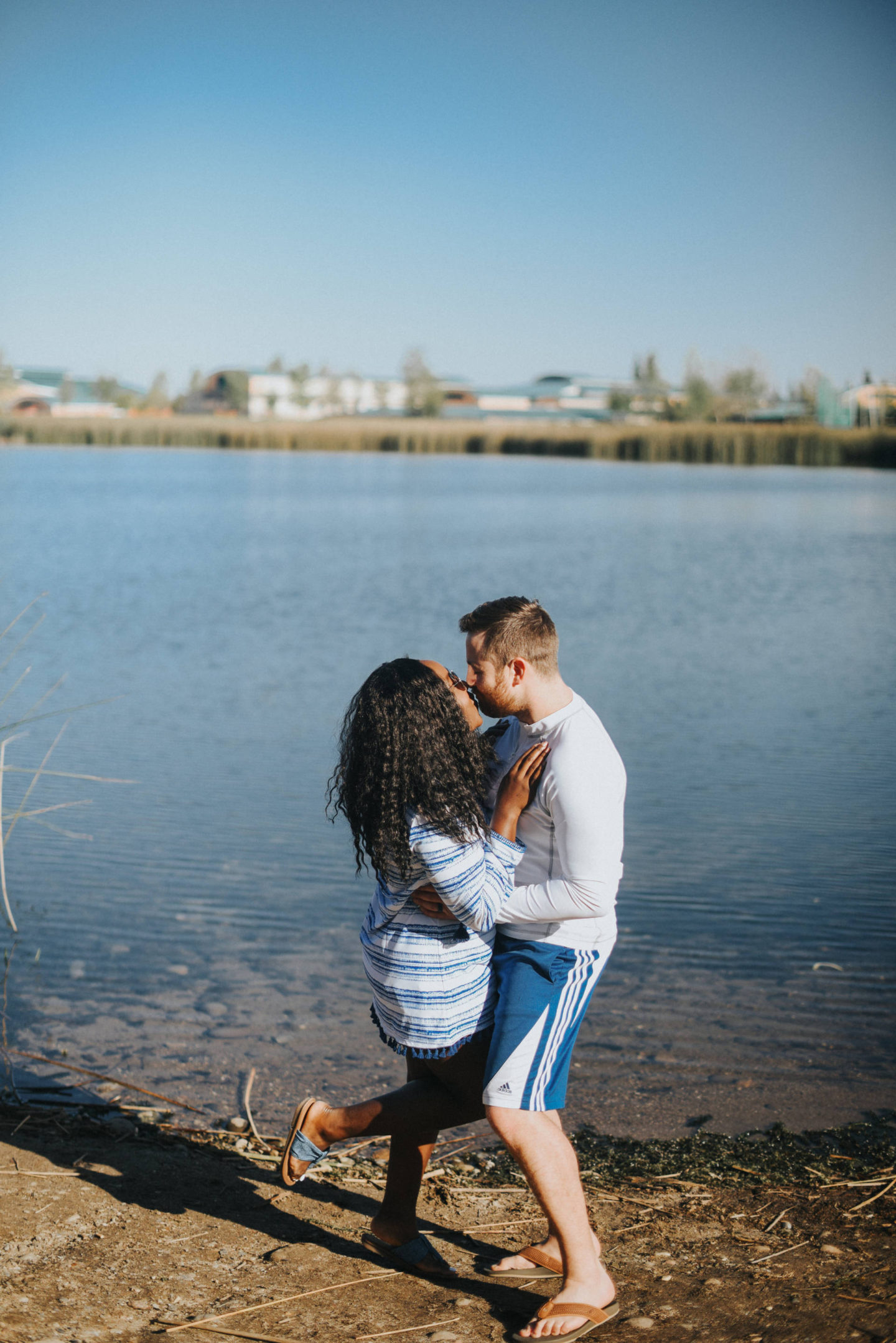 family-lake-day- love birds