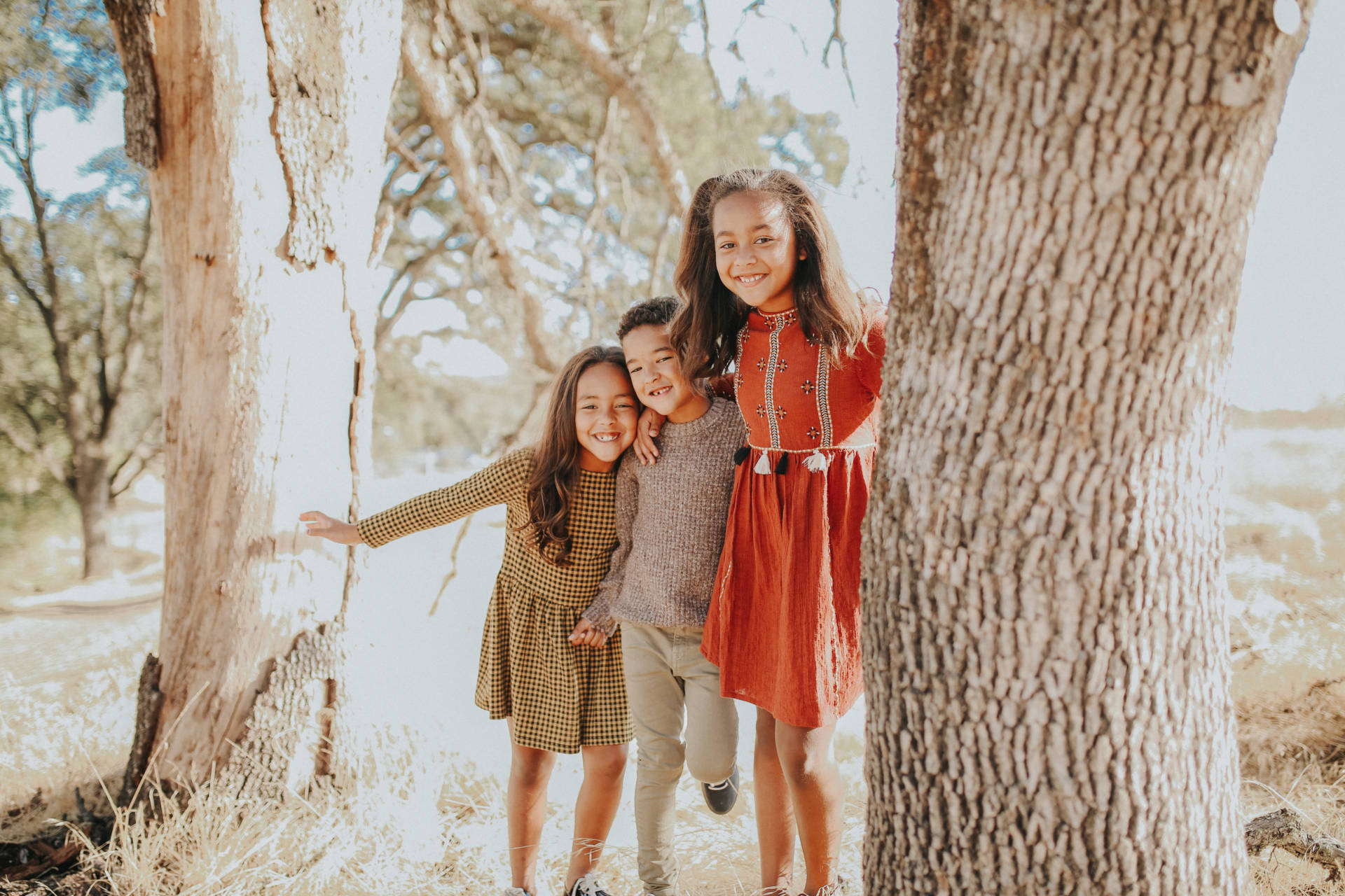 5 Styling Tips For Your Next Family Photo Shoot: Make sure that everyone feels comfortable in what they are wearing. You can also start by getting inspiration online or even looking at what you have in your closet and building the looks from there.