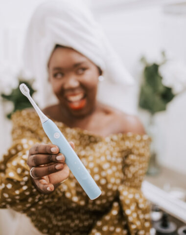 Ruthie Ridley Blog:Smiling Bright With Gleem Rechargeable Toothbrush + Whitening Kit